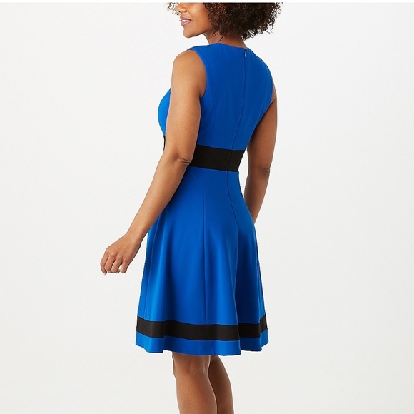 Calvin Klein ZIP-FRONT FIT & FLARE DRESS - Picture 8 of 8
